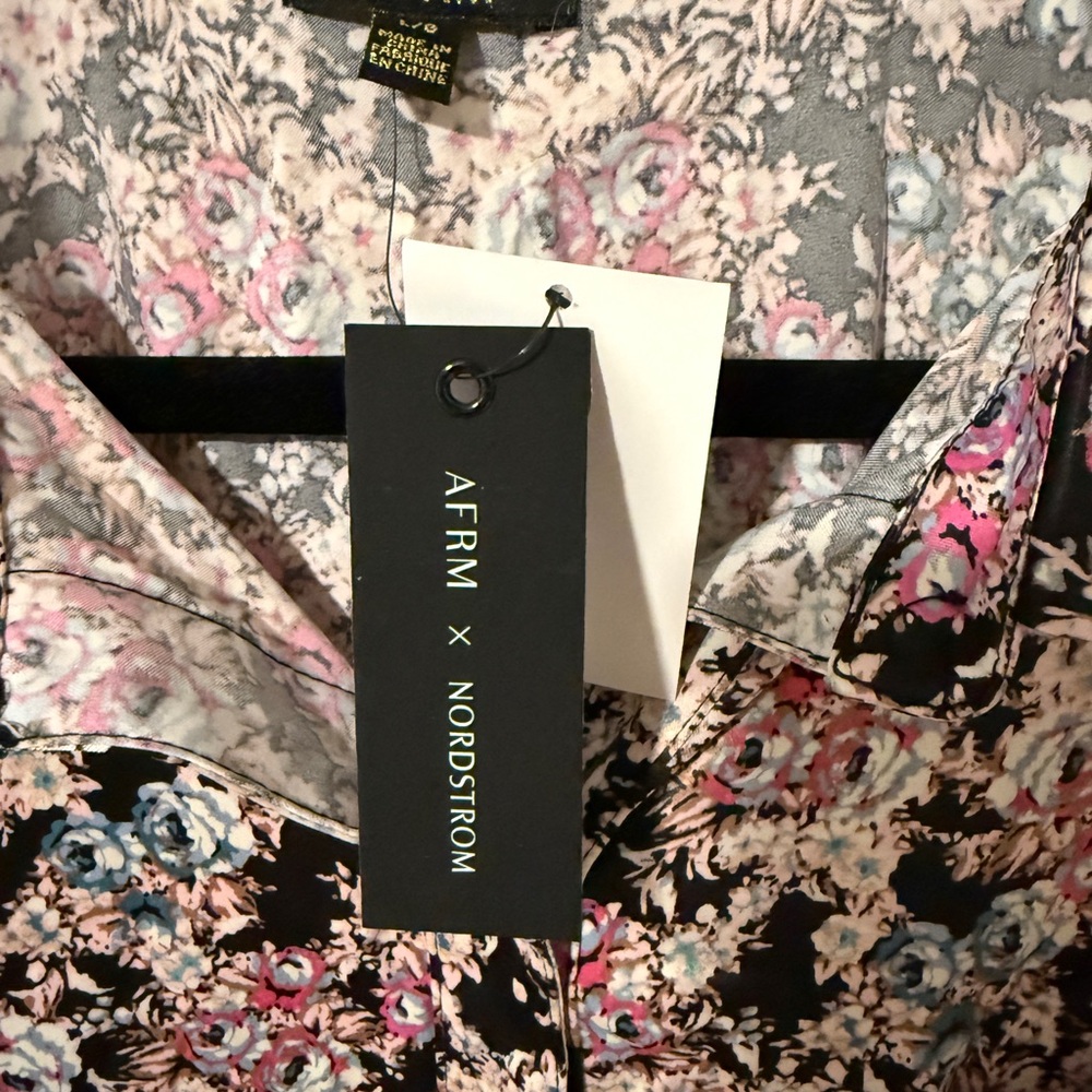 AFRM Nordstrom Black and Pink Floral Satin Button Down Shirt Size Large NWT - Picture 2 of 7
